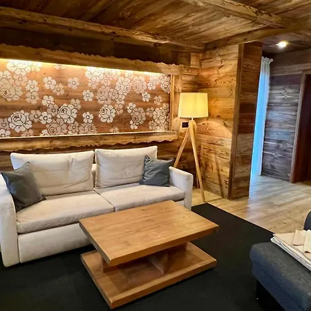 Apartmanhotel Luxus In Inkl Wellness Pool Und Bergbahnen 4*