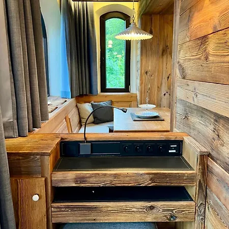 Luxus In Inkl Wellness Pool Und Bergbahnen
