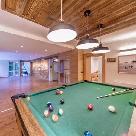 Luxus In Inkl Wellness Pool Und Bergbahnen 4*